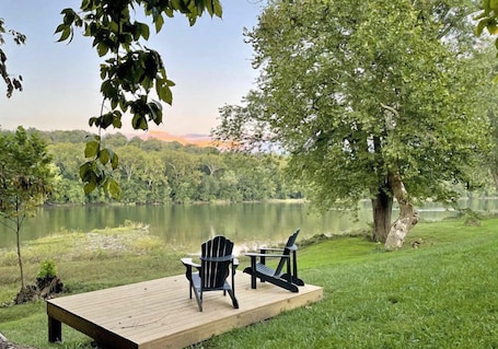Property grounds. Charming Cabin in the Woods with River Access