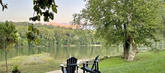 Charming Cabin in the Woods with River Access