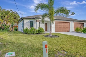 Exterior - Bonita Beach Bungalow II! BRAND NEW BUILD! Cozy, Private & Close to beach!  (Bonita Springs)