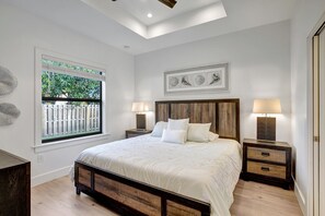 3 bedrooms, in-room safe, iron/ironing board, WiFi - Bonita Beach Bungalow II! BRAND NEW BUILD! Cozy, Private & Close to beach!  (Bonita Springs)