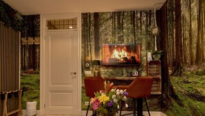 Deluxe Room | 1 bedroom, premium bedding, down duvets, memory-foam beds - Heaven in East (Amsterdam)