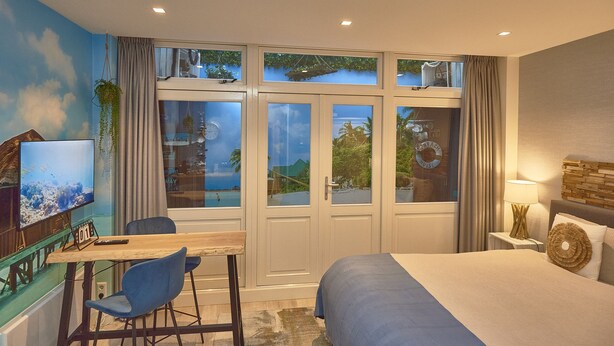 Superior Room | 1 bedroom, premium bedding, down duvets, memory-foam beds - Heaven in East (Amsterdam)