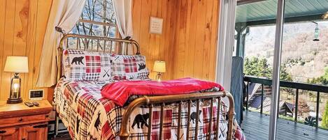 3 habitaciones, escritorio, tabla de planchar con plancha y wifi gratis