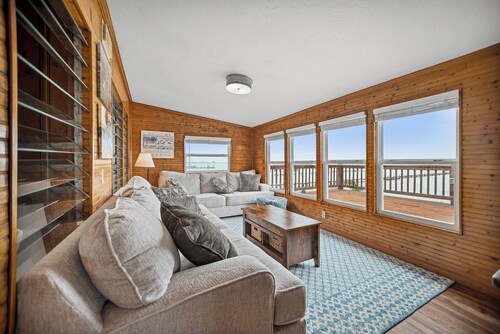 WATERFRONT, pet-friendly retreat with lighted 300’ fishing pier & boat launch!