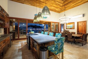 Dining - Vista Sirena: Expansive Ocean View 4 bedroom / 4.5 bath home above Dominical (Puntarenas Province)