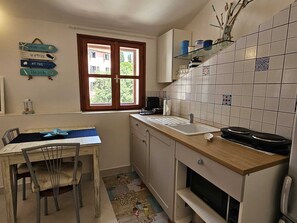 Fridge, microwave, stovetop, toaster