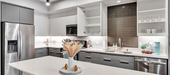 BRAND NEW! 2BR Apt near Disney and SNA! Pool & Gym
