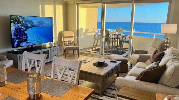 Smart-TV, DVD-Player, Stereoanlage