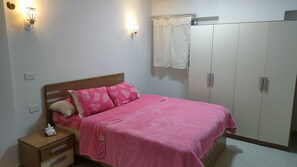 Habitación básica | 1 dormitorio y wifi gratis