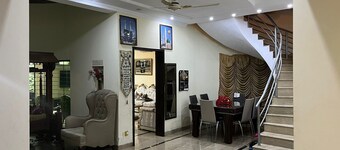 Beautiful Independent House Portion in DHA Lahore