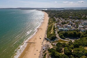 Beach - Middle Chine - Garden and Spacious Living Space (Bournemouth)