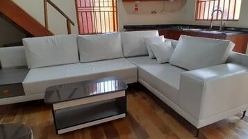 Phòng Cao cấp | Khu phòng khách