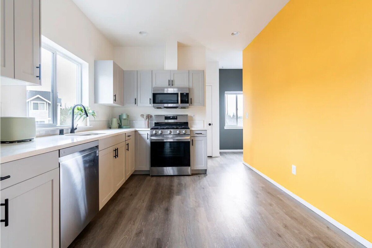 The Kings Landing Private Home in Silverdale Bremerton Location