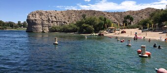 VIEW, NEWER HOME NEAR COLORADO RIVER, GOLF, SHOPPING, ATV TRAILS
