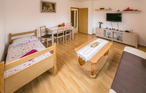 1 chambre, coffres-forts dans les chambres, Wi-Fi gratuit, draps fournis