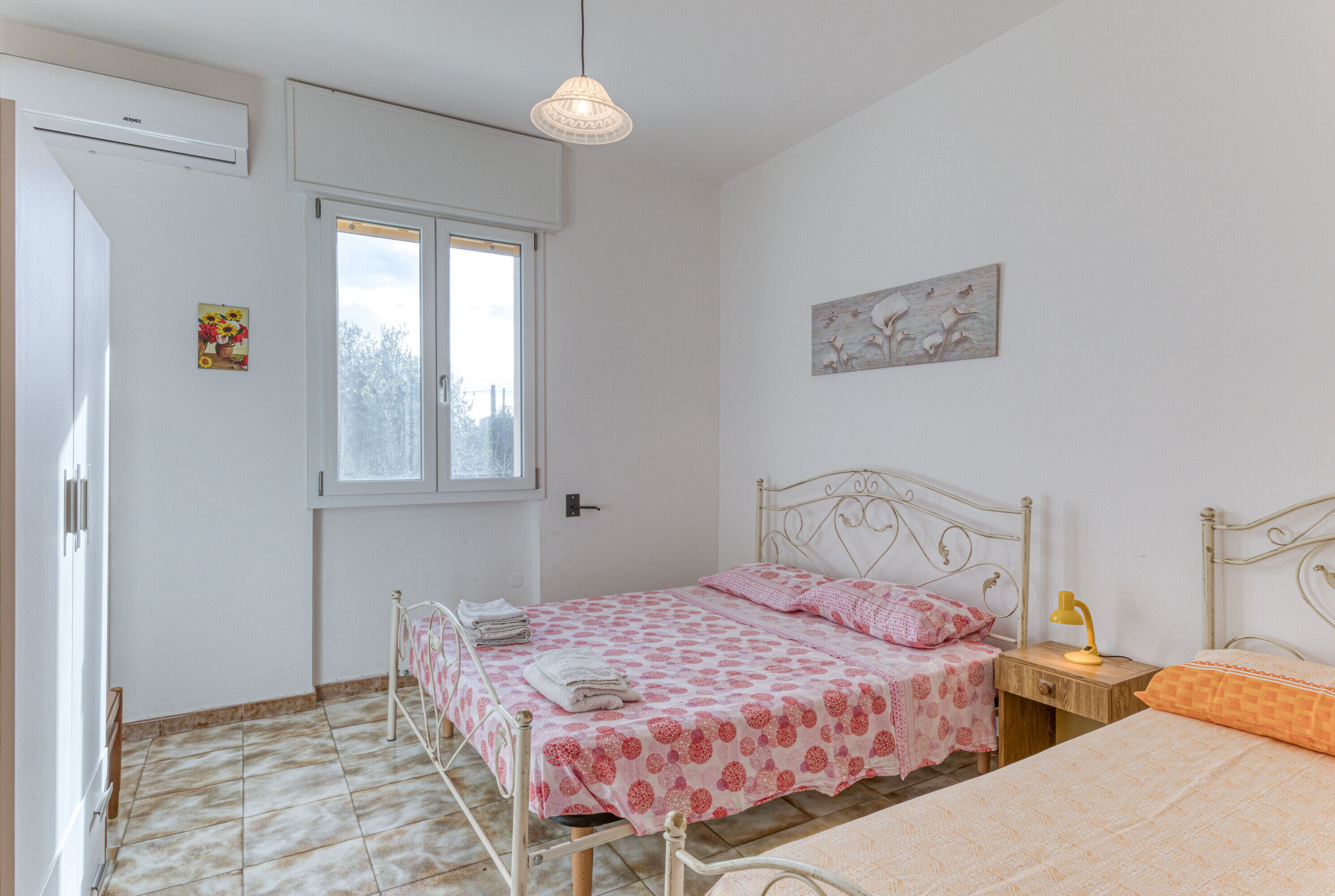 2 chambres, fer et planche à repasser, Wi-Fi gratuit, draps fournis