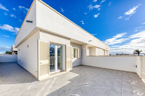 Apartment 'Stella Marina' with Private Terrace, Wi-Fi and Air Conditioning