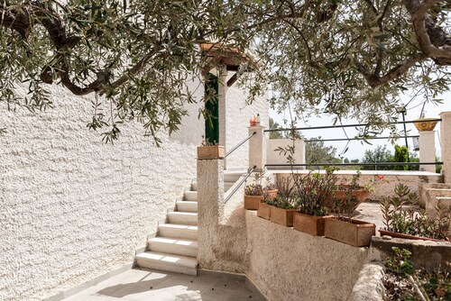 Pet-Friendly Villa 'Rosa' with Sea View & Terraces