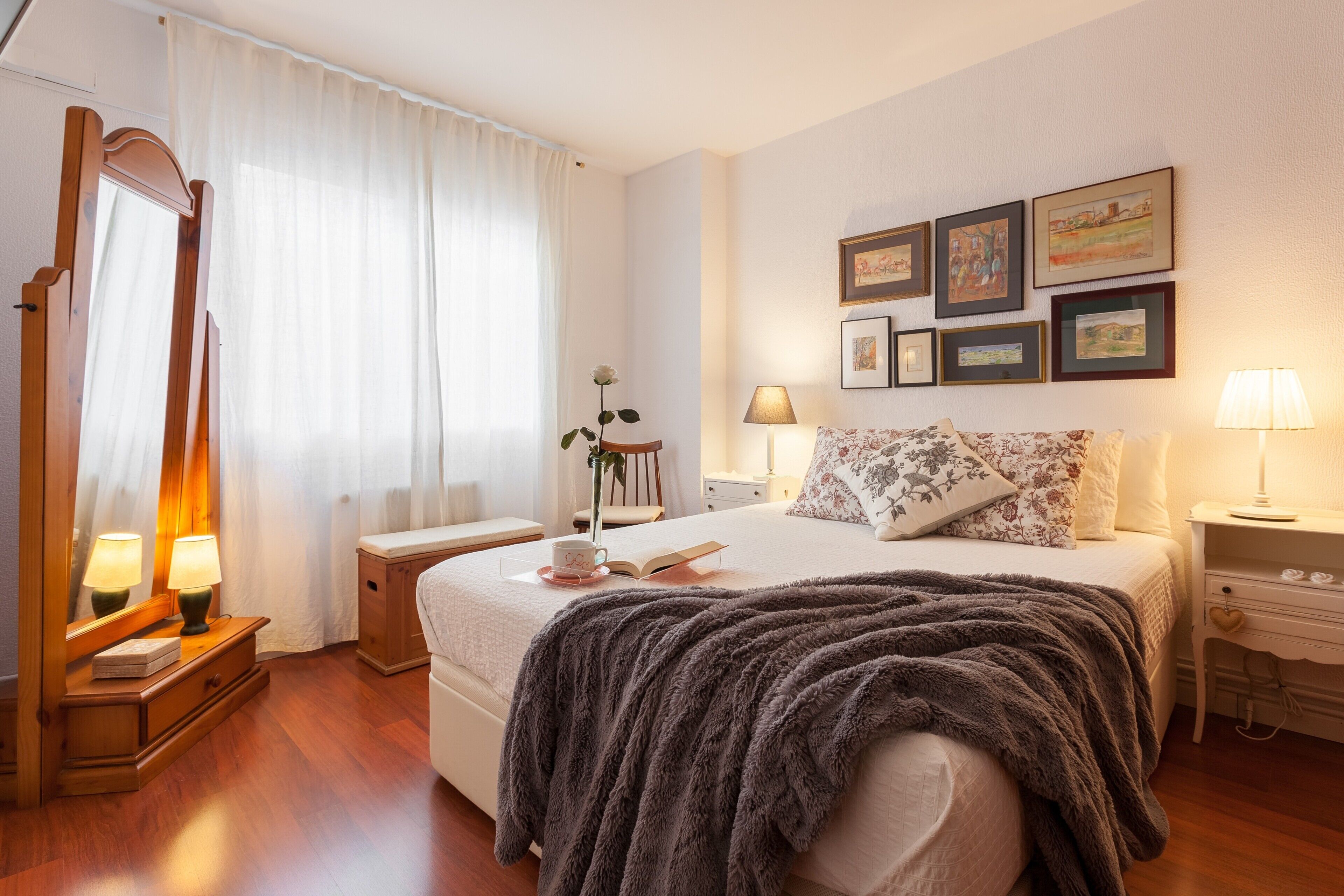 3 chambres, fer et planche à repasser, Wi-Fi gratuit, draps fournis