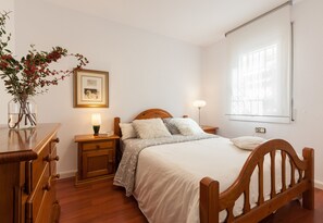 3 dormitorios, tabla de planchar con plancha, wifi gratis y ropa de cama