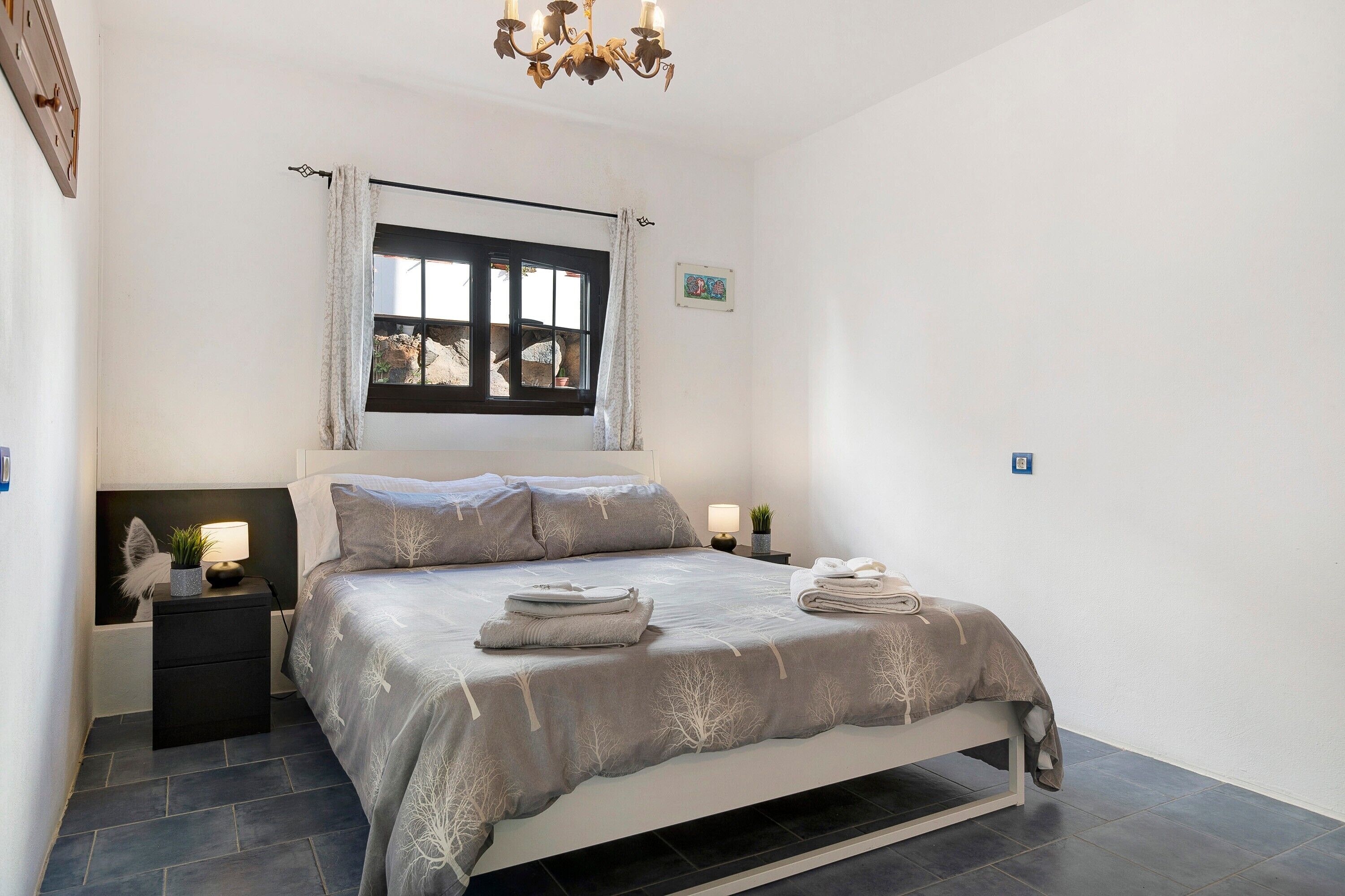 2 habitaciones, wifi gratis y ropa de cama 