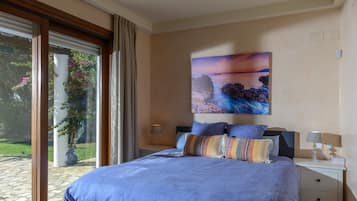 5 slaapkamers, een strijkplank/strijkijzer, gratis wifi, beddengoed