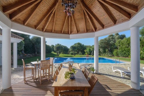 Villa "Lara" avec piscine privée et Wi-Fi