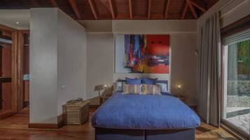 5 bedrooms, iron/ironing board, free WiFi, bed sheets