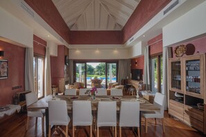Dining - Villa "Lara" with Private Pool and Wi-Fi (Benalup)