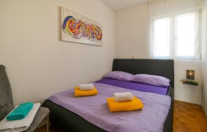 2 camere, culla da viaggio, Wi-Fi gratuito, lenzuola