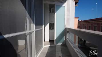 Chambre Quadruple Familiale, 1 chambre, vue ville | Terrasse/Patio