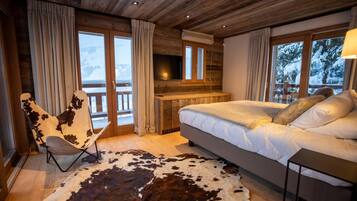 6 bedrooms, WiFi, bed sheets