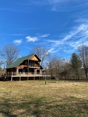 Exterior - Rio Escape (Mammoth Spring)