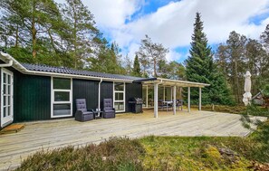 Terrace/patio - Awesome home in Hadsund with WiFi (Hadsund)