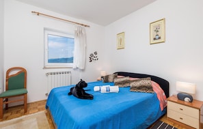 4 bedrooms, free WiFi, bed sheets