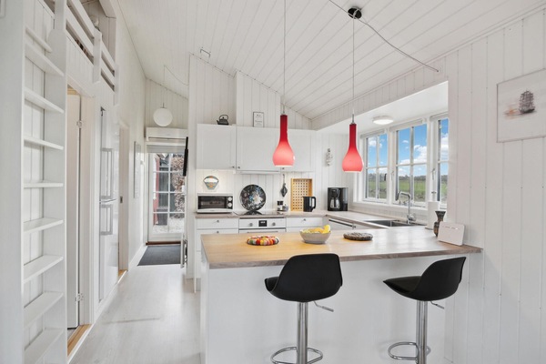 Frigorifero, piano cottura, lavastoviglie, macchina per tè/caffè