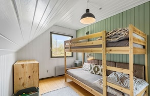 3 bedrooms, travel cot, free WiFi - 3 bedroom beautiful home in ørsted (Ørsted)