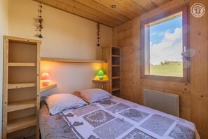 2 Schlafzimmer, Bügeleisen/Bügelbrett, Reisekinderbett