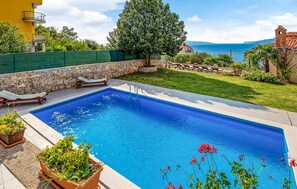Pool - Cozy apartment in Rijeka with Wi-Fi (Rijeka)