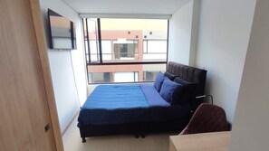 1 habitación, tabla de planchar con plancha, wifi y ropa de cama 