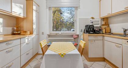 Lovely apartment in Jena with WiFi