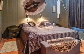 7 Schlafzimmer, Reisekinderbett, Internetzugang
