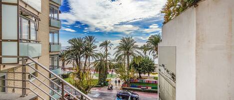 الإطلالة من المنشأة