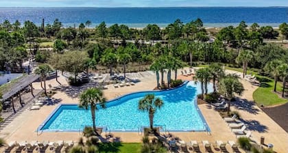 Beach Resort 2 pools with ocean view with beach access. Pets. 3 bedrooms 2 bath