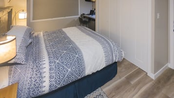 2 bedrooms, desk, iron/ironing board, free WiFi