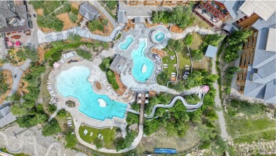 Cozy & Convenient Mountain Getaway | Ski In/Out | Hot Tub | Fireplace | Sleeps 8