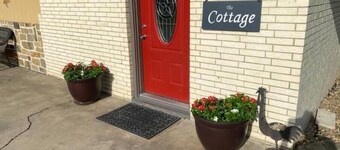 Cozy Cottage on 7 acres