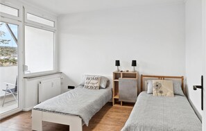2 bedrooms, bed sheets