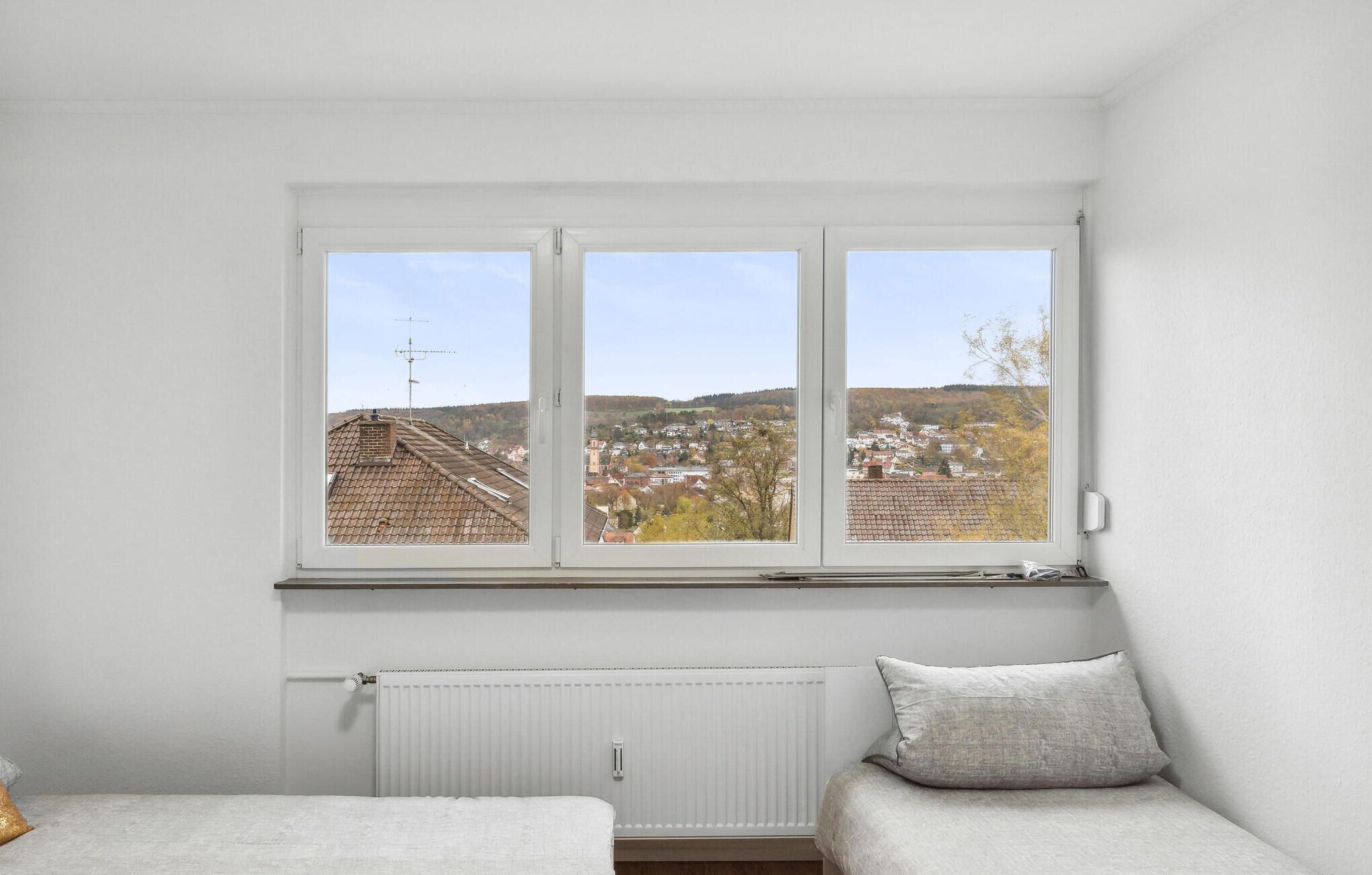 2 bedrooms, bed sheets