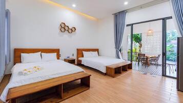 Villa familiare, vista piscina | 1 camera, biancheria da letto di alta qualità, copriletto in piuma